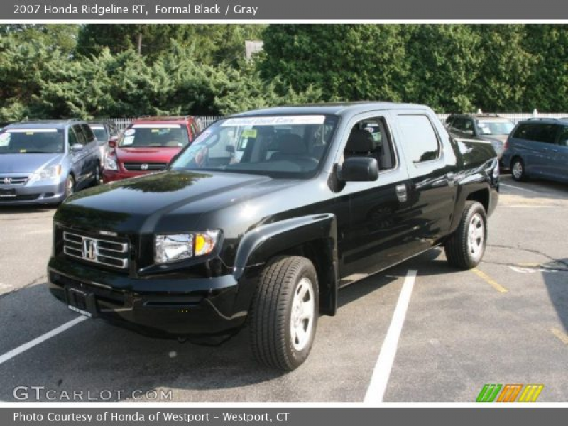 2007 Honda Ridgeline RT in Formal Black. Click to see large photo.