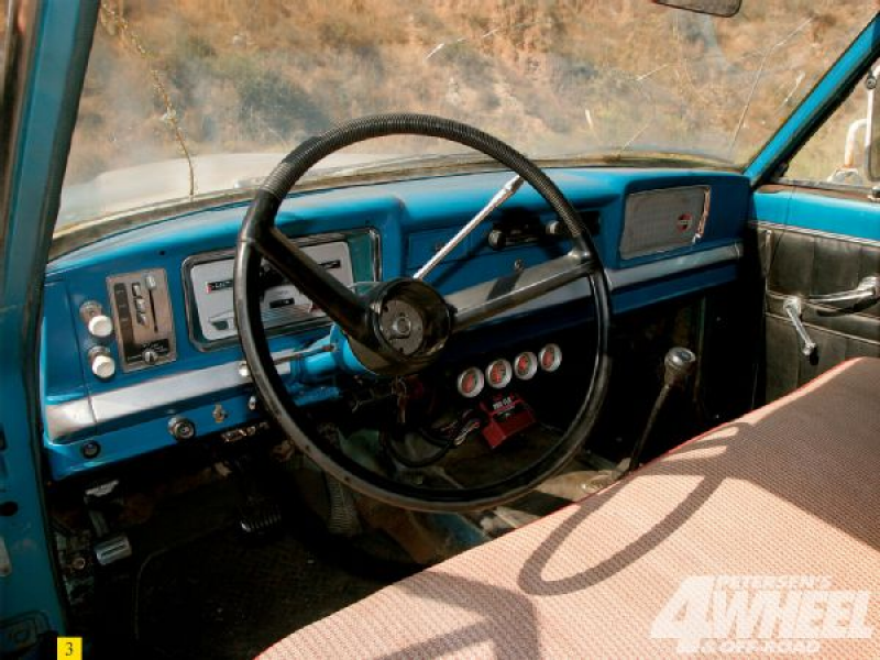 interior-the telltale sign that this sleeper isn't an ordinary truck ...
