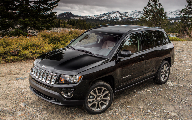 2014 Jeep Compass Limited Front Three Quarters View
