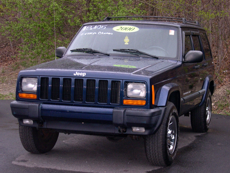 Descrizione 2000 Jeep Cherokee.jpg