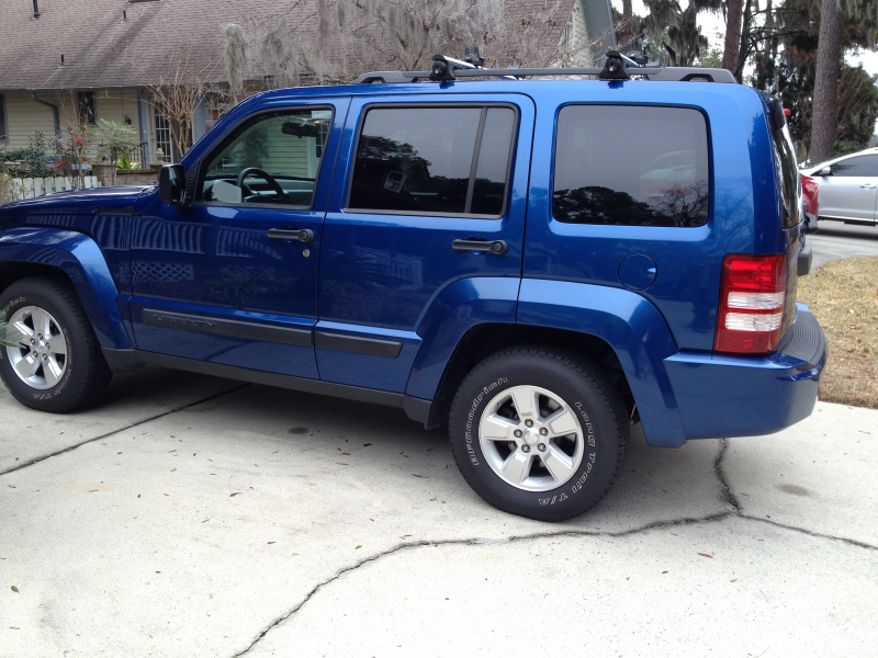 Picture of 2009 Jeep Liberty Sport, exterior