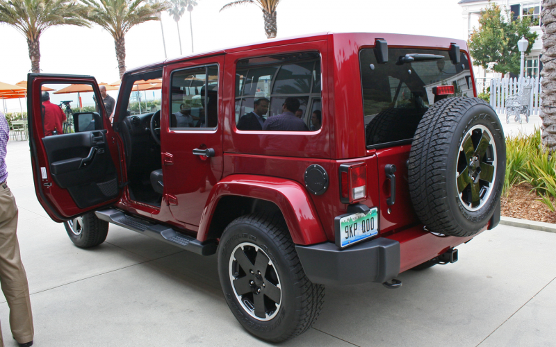 2012 Jeep Wrangler Unlimited Altitude Joins Special Edition Grand ...