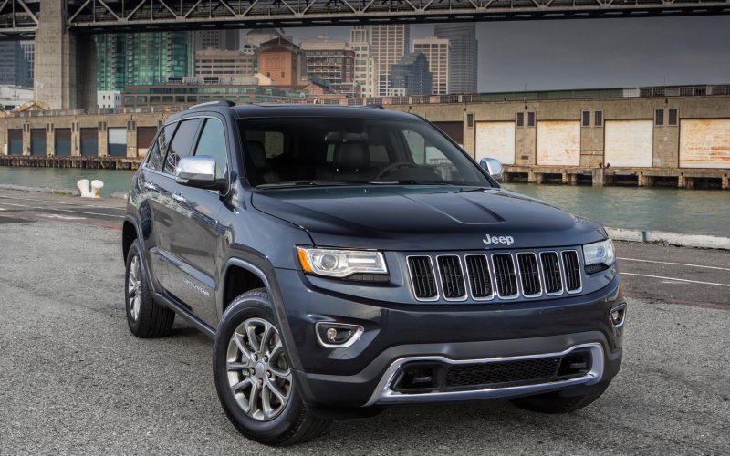 2014 Jeep Grand Cherokee Limited Front 09