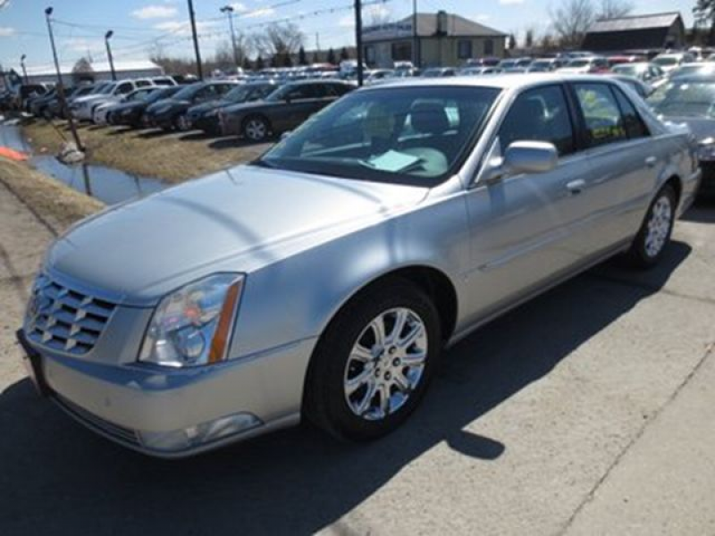 2008 Cadillac DTS LOADED POWERFUL 5 PASSENGER LEATHER.. HEATED/AC
