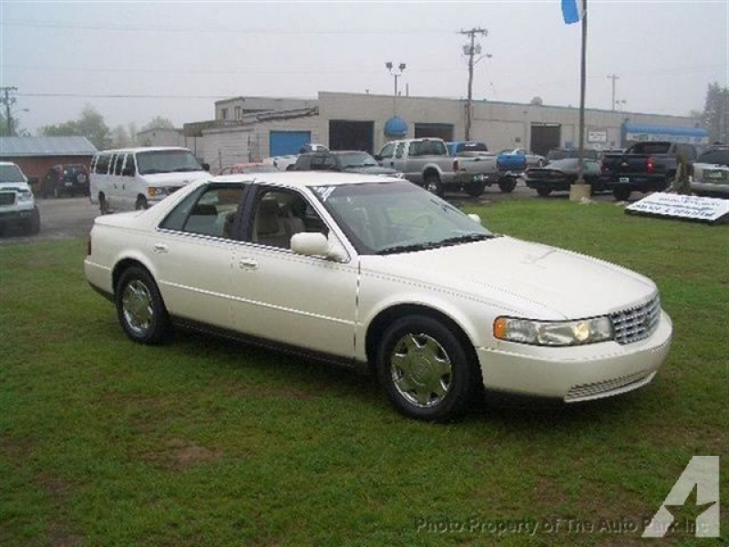 1999 Cadillac Seville SLS for sale in Rochester, Indiana