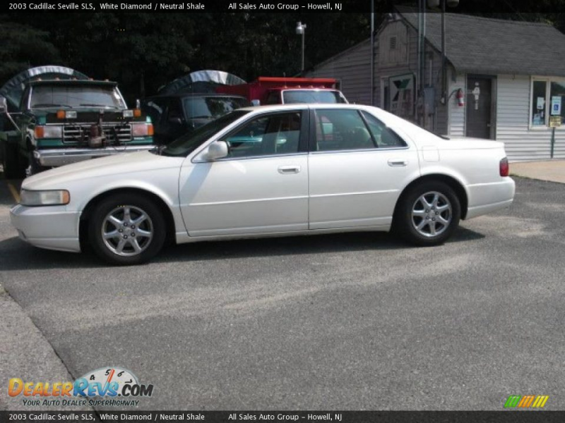2003 Cadillac Seville SLS White Diamond / Neutral Shale Photo #4
