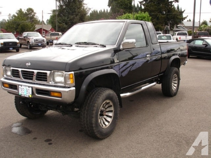 1995 Nissan Pickup for sale in Dallas, Oregon