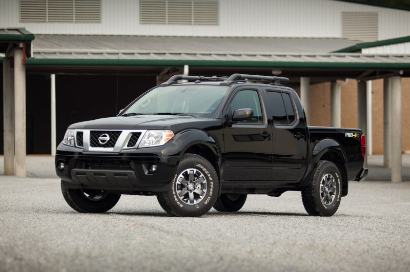 2014 Nissan Frontier Pro4x Front Angle Black