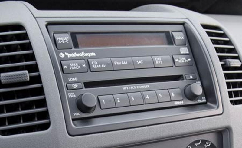 2005 Nissan Frontier radio