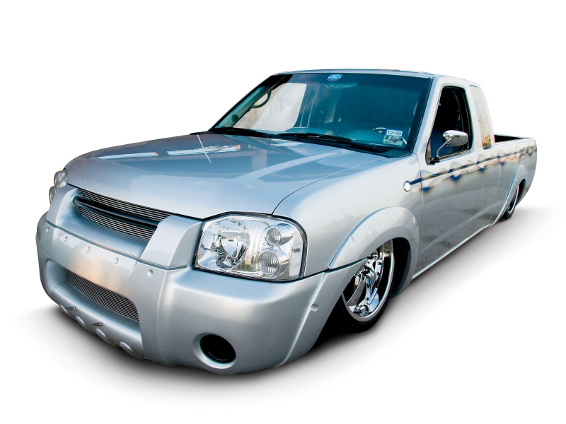 2002 Nissan Frontier Front View