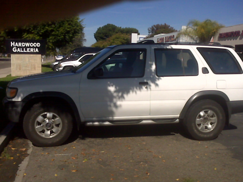 Picture of 1998 Nissan Pathfinder 4 Dr SE 4WD SUV, exterior