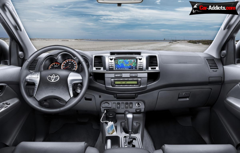 Official: 2012 Toyota Hilux Facelift