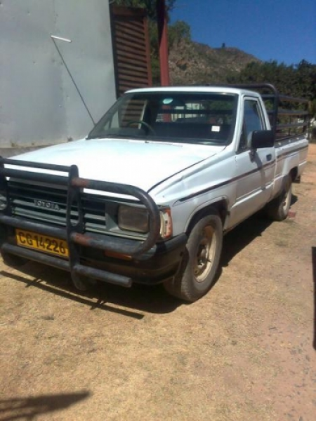 TOYOTA HILUX 2.4 DIESEL 1993 in George, Western Cape for sale