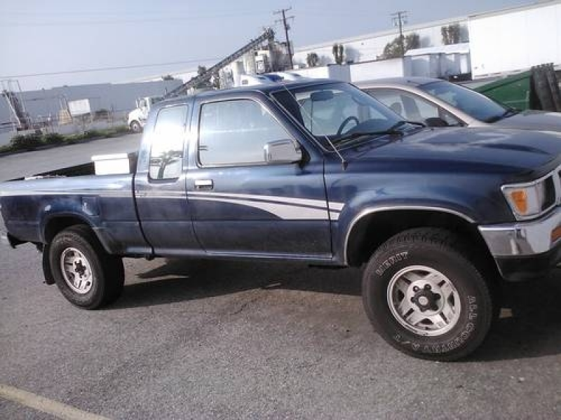 1994 toyota pick up extra cab in Pico Rivera, California For Sale