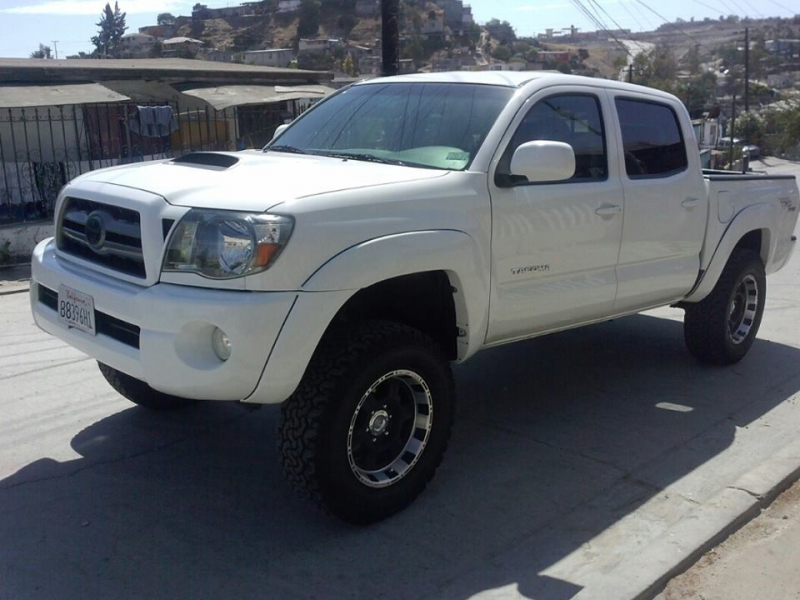 picture of 2010 toyota tacoma prerunner access cab v6 exterior