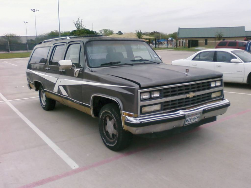 Yzzerdd’s 1990 Chevrolet Suburban 1500