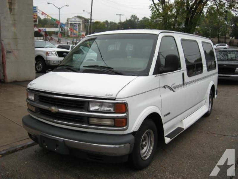 2000 Chevrolet Express 1500 for sale in Floral Park, New York
