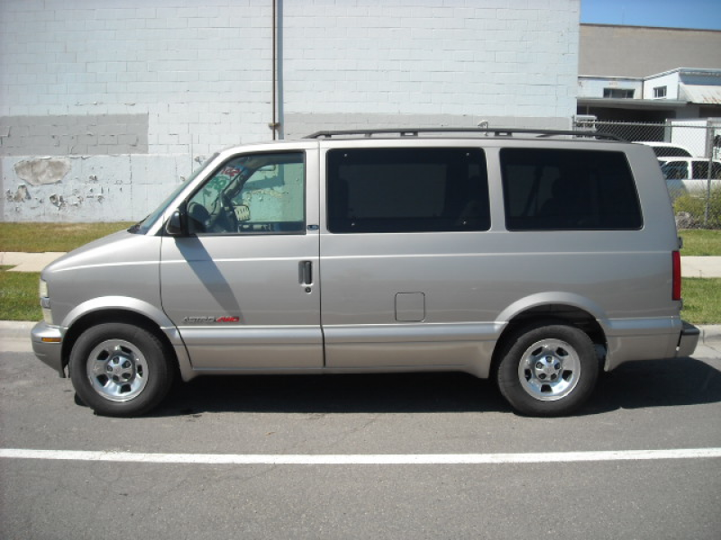 2002 Chevrolet Astro - $5,795