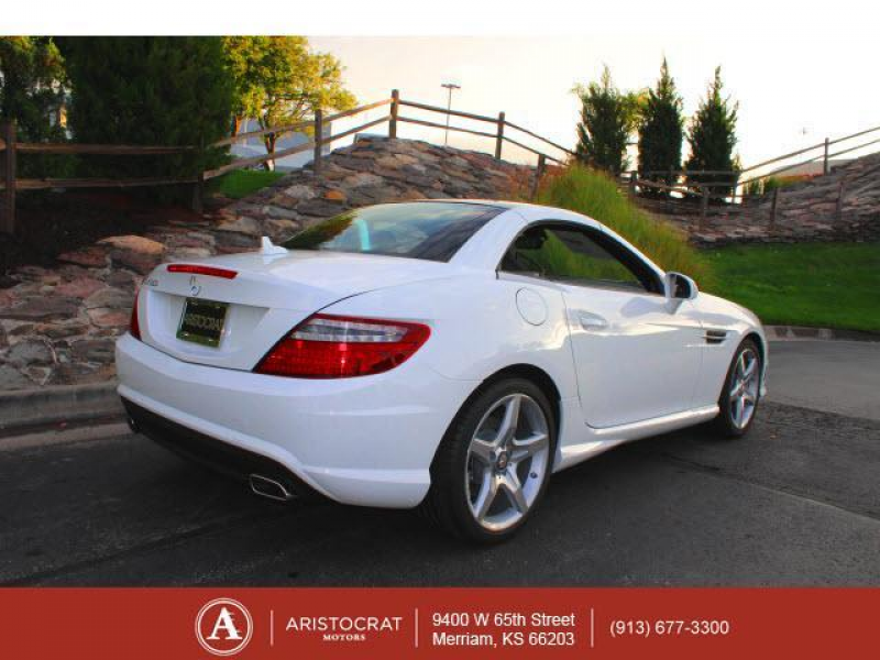am interested in this 2015 Mercedes-Benz SLK-Class SLK350 and have a ...