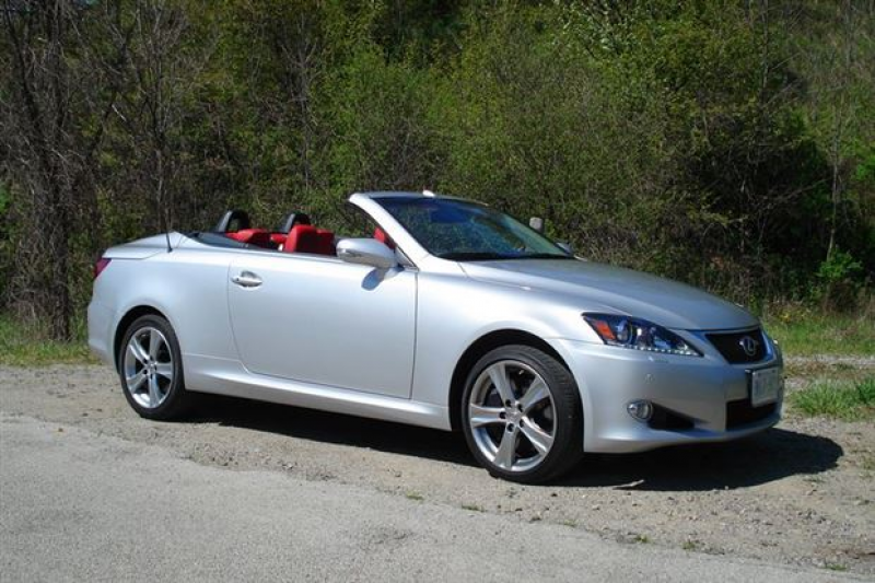 Read about the Autos.ca Quick Spin: 2012 Lexus IS 350c Special Edition
