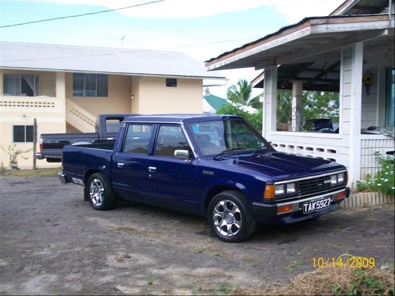 related pictures datsun 720 1982 datsun 720 pickup truck 4 4