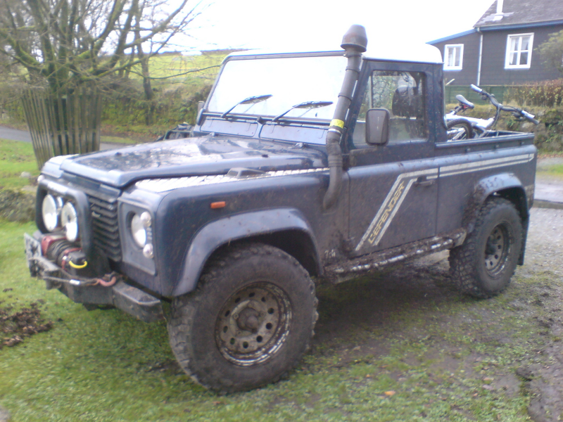 Home / Research / Land Rover / Defender / 1993