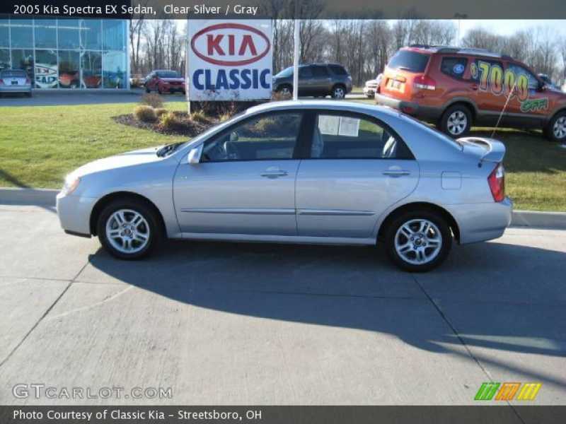 2005 Kia Spectra EX Sedan in Clear Silver. Click to see large photo.