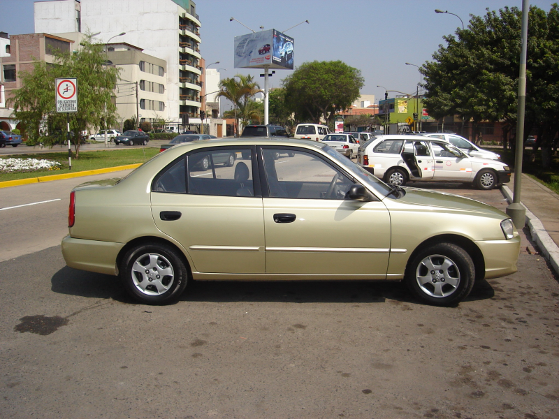 Vendo Hyundai Accent Verna 2000-3.jpg