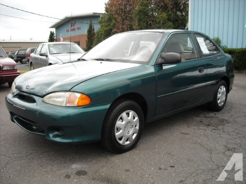 1999 Hyundai Accent for sale in Newington, Connecticut
