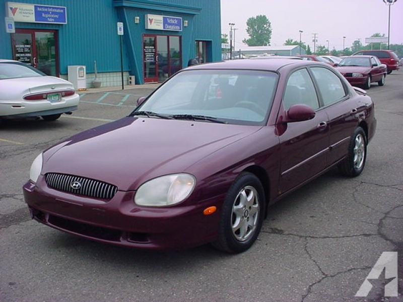 2001 Hyundai Sonata GLS for sale in Pontiac, Michigan