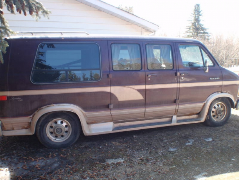 1993 Dodge Ram Van Minivan in Leduc, Alberta