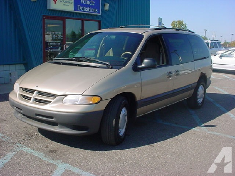 1999 Dodge Grand Caravan SE for sale in Pontiac, Michigan