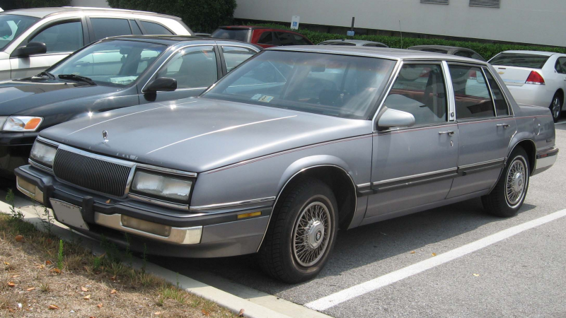 Description 1990-91 Buick LeSabre.jpg