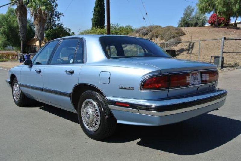 1992 Buick LeSabre Custom Sedan