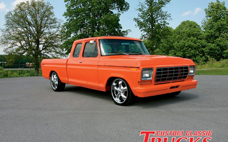 1978 Ford F100 Supercab Front Right View