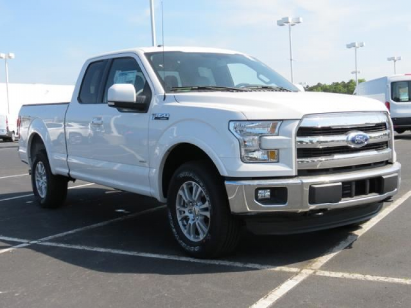 2015 Ford F-150 4WD SuperCab 145" Lariat