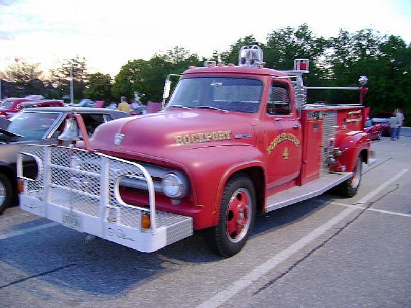 1953 Ford F-600 fire truck