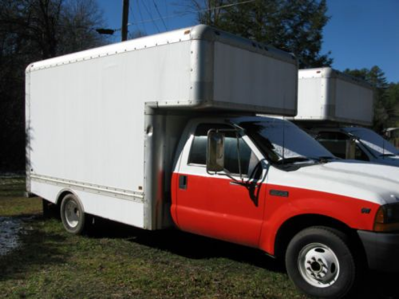 1999 Ford F350 14ft Box Truck on 2040cars