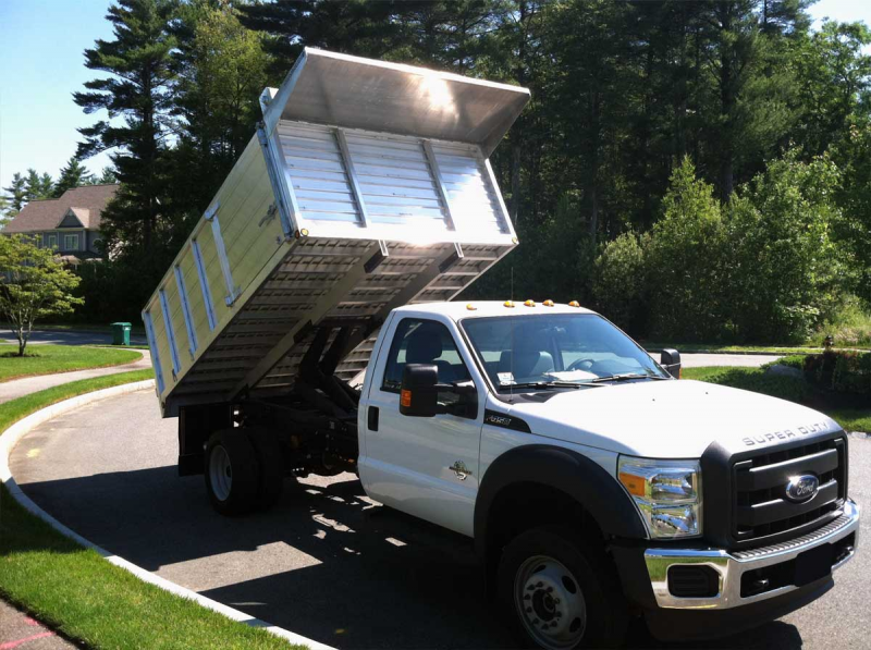 this ford super duty power stroke has the ultimate truck bed for ...