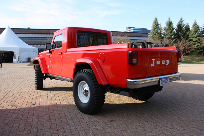 Jeep J12