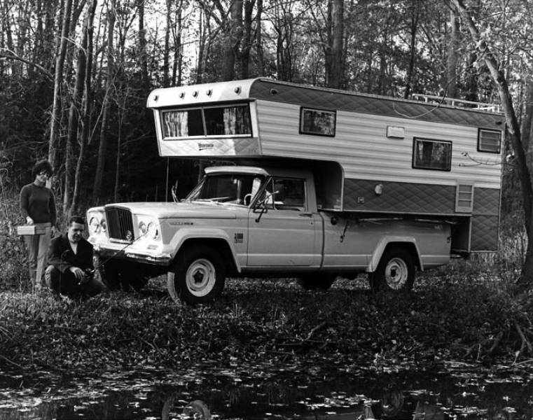 1969+Jeep+Gladiator+Camper+Truck+Factory+Photo.jpg