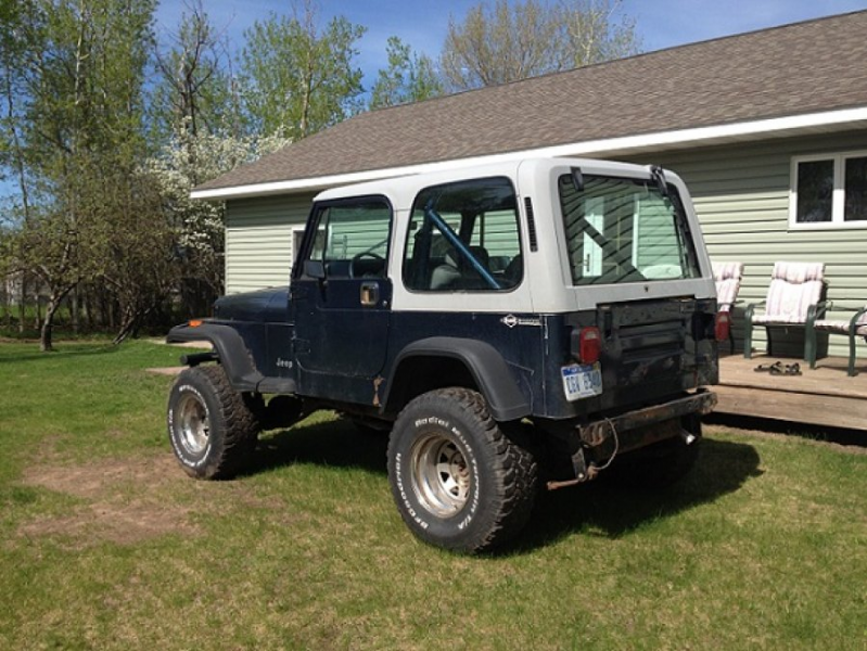 1990 Jeep Wrangler 4x4. Tub has some rust, frame and driveline in